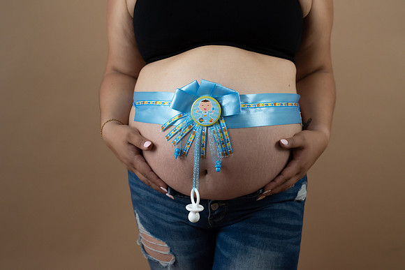 Elizabeth Mom to be-56