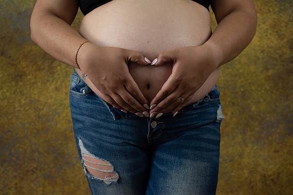Elizabeth Mom to be-39