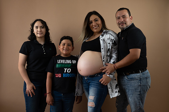 Elizabeth Mom to be-50