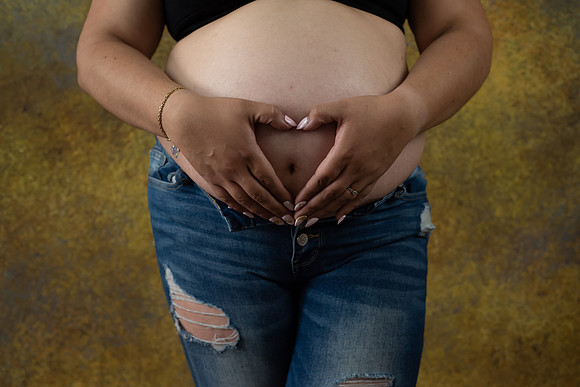 Elizabeth Mom to be-38