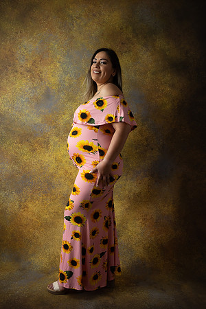 Elizabeth Mom to be-30