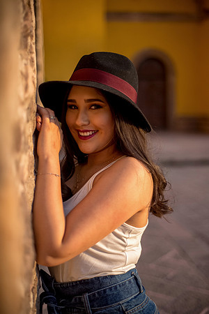 Dana Montserrat XV-16