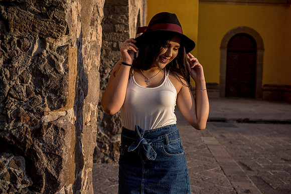 Dana Montserrat XV-5