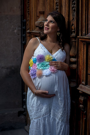 Alice Mom to Be-25