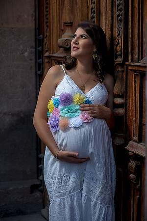 Alice Mom to Be-26