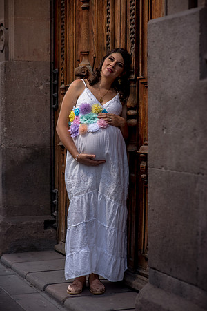 Alice Mom to Be-29