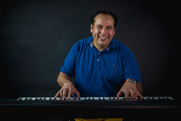 Roberto Gamboa-15