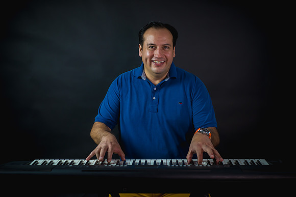 Roberto Gamboa-14