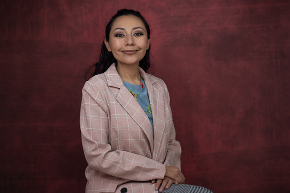 Alejandra Headshots-61