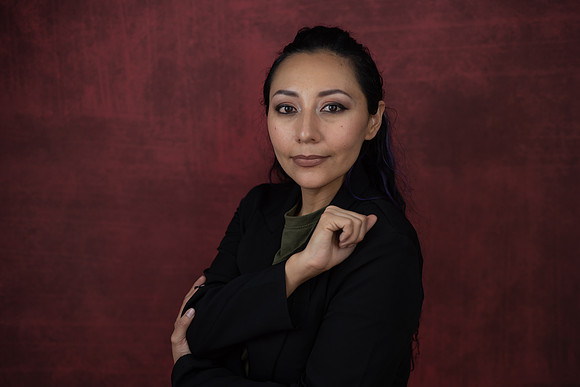 Alejandra Headshots-84