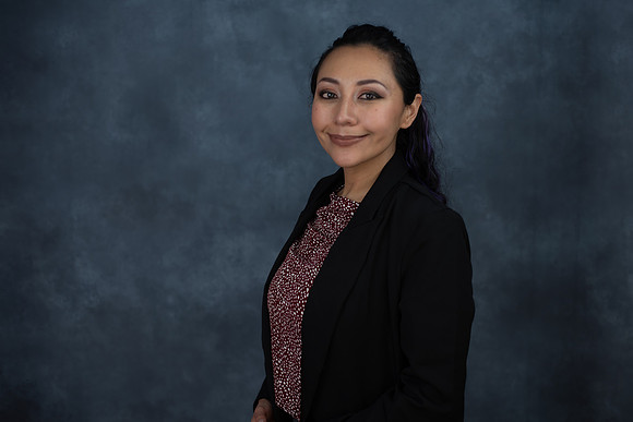 Alejandra Headshots-53