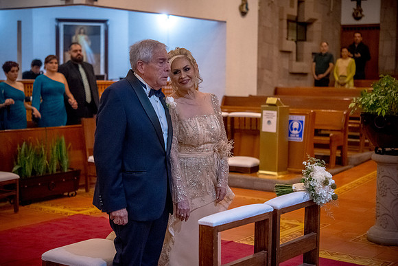 Martha y Roberto Bodas de Oro-97