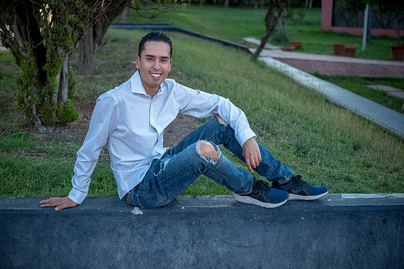 Sebastian en exteriores-57