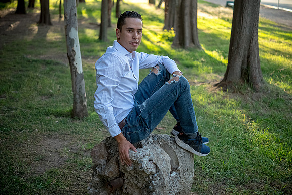 Sebastian en exteriores-31