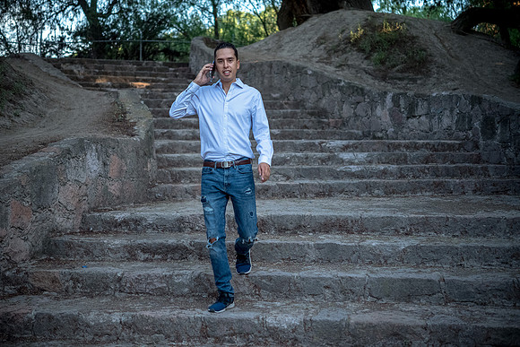 Sebastian en exteriores-44