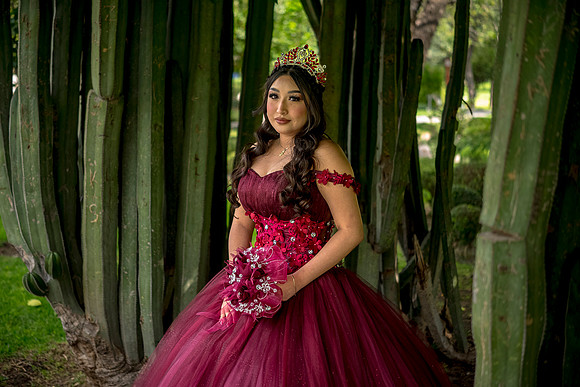 Emely-4