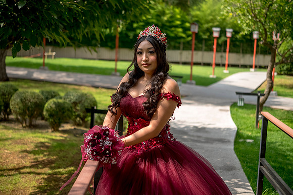 Emely-15