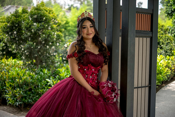 Emely-18