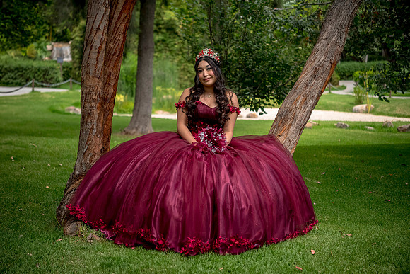 Emely-29