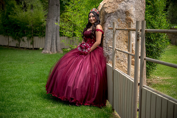 Emely-33
