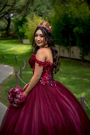 Emely-37