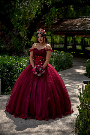 Emely-44