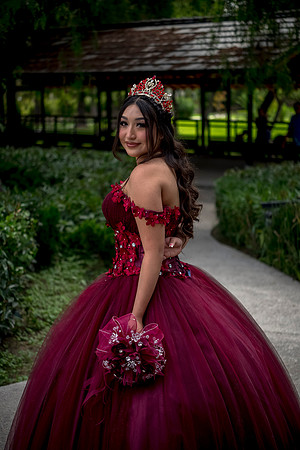 Emely-47
