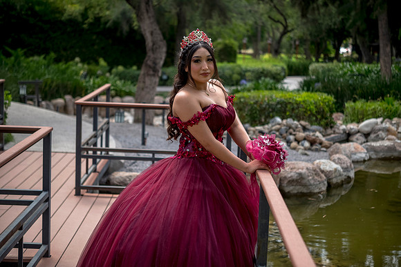 Emely-52