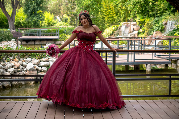 Emely-57