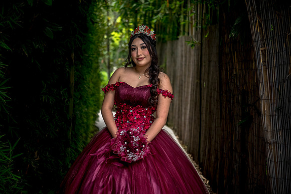 Emely-83