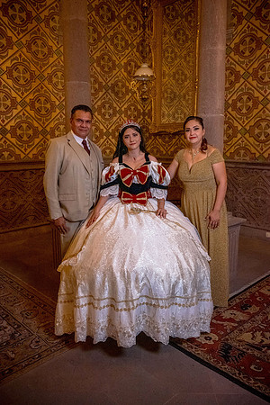Mariana Sesion Quinces-76